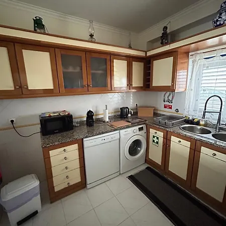 Royal Blue Ocean - Hiking And Beach *