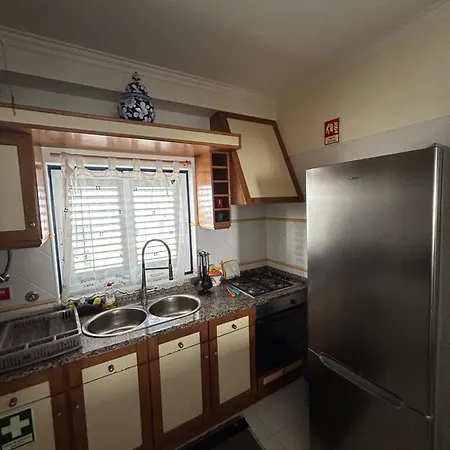 Royal Blue Ocean - Hiking And Beach *