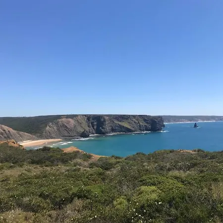 民宿 Royal Blue Ocean - Hiking And Beach *