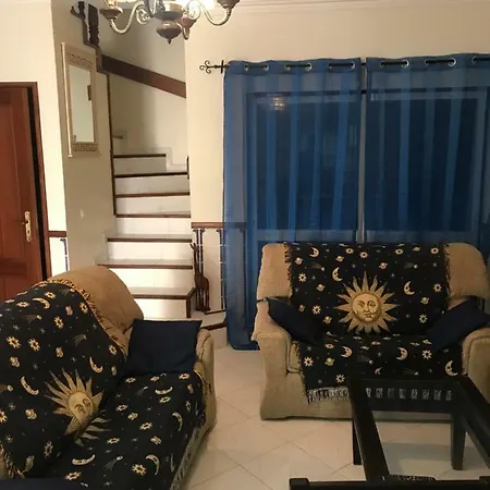 Royal Blue Ocean - Hiking And Beach Homestay szállás *