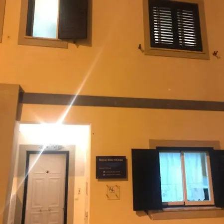 Royal Blue Ocean - Hiking And Beach *