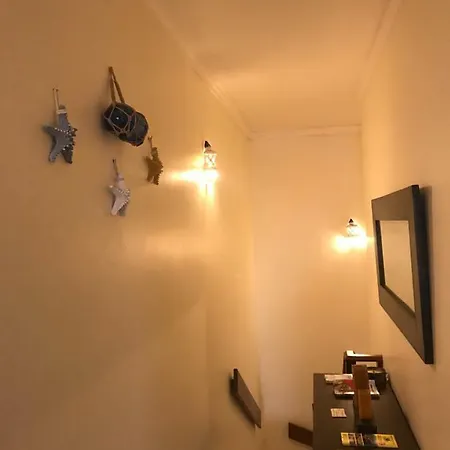 Royal Blue Ocean - Hiking And Beach *